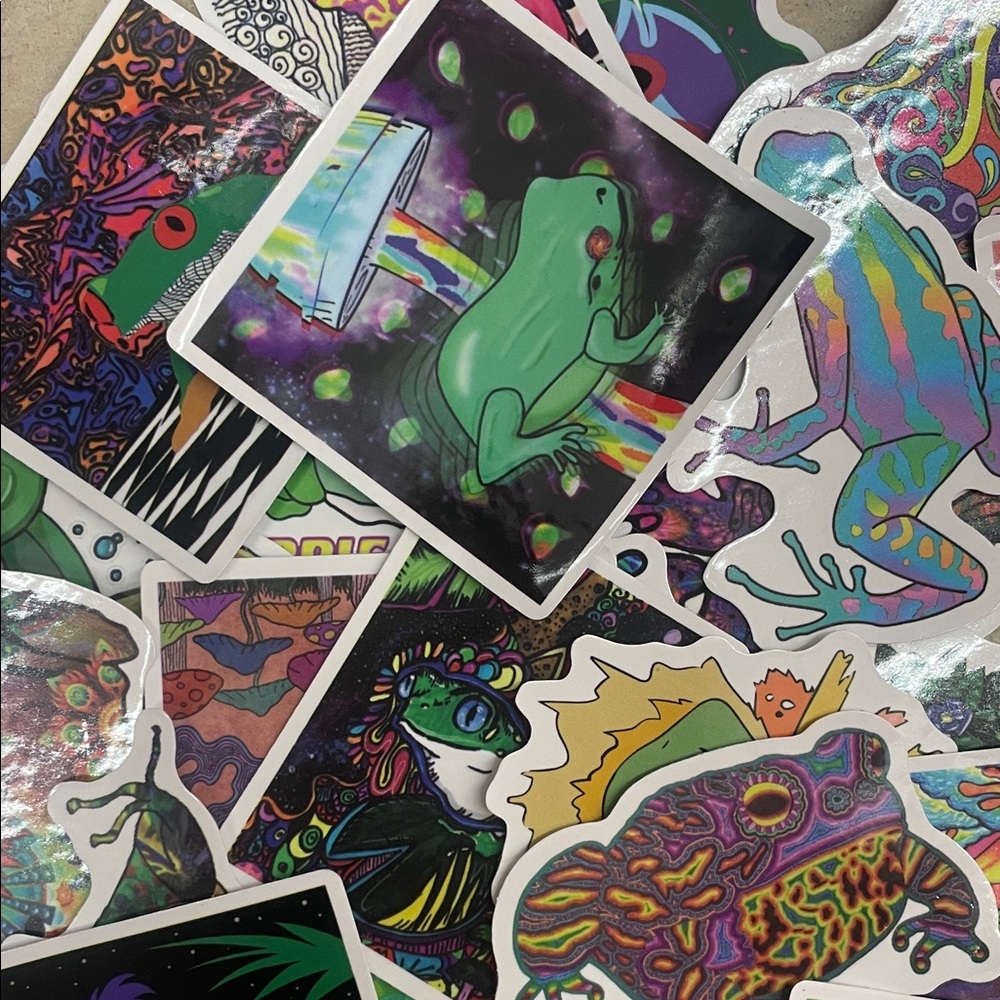 30 Hippy Frog Sticers‎